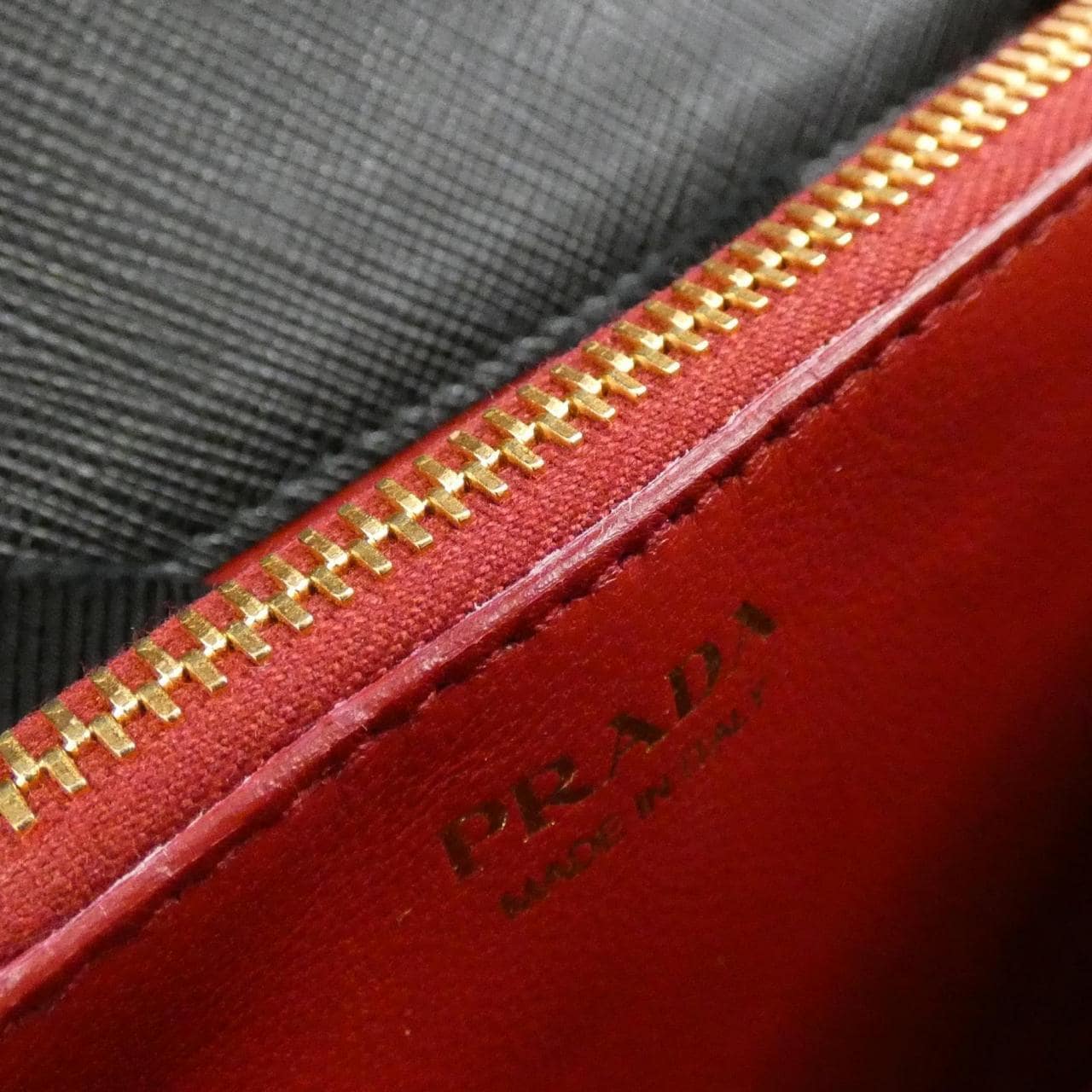 Prada 1BP006 Chain Wallet