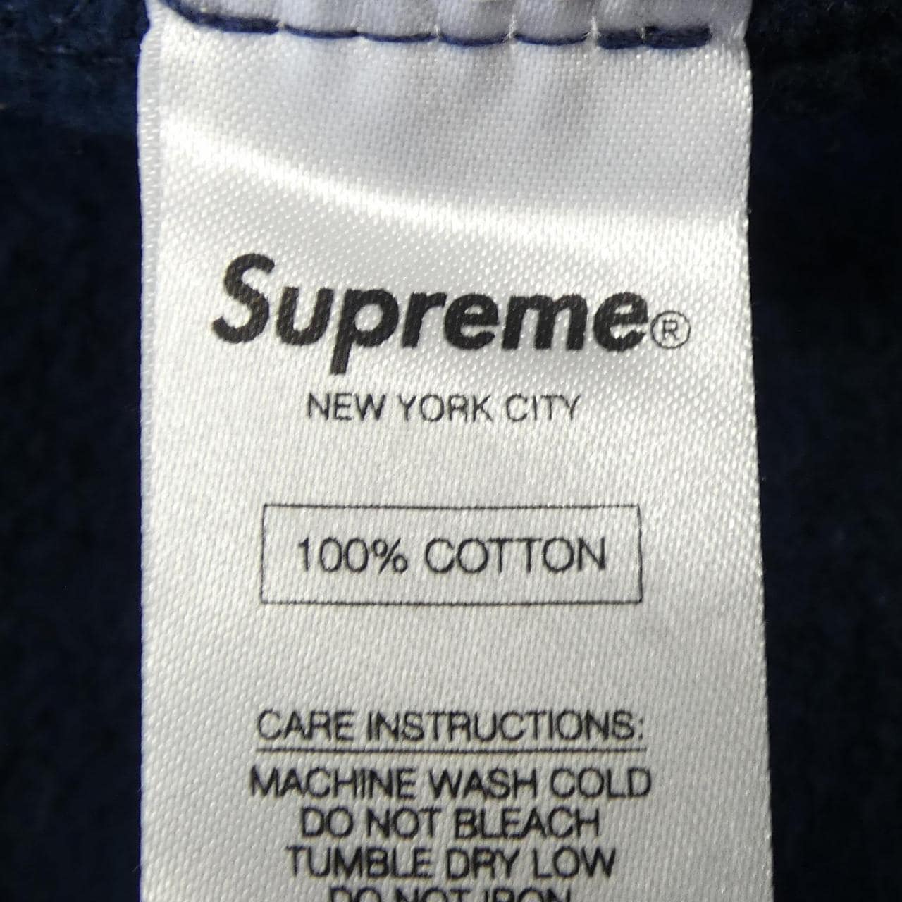 シュプリーム SUPREME パーカー