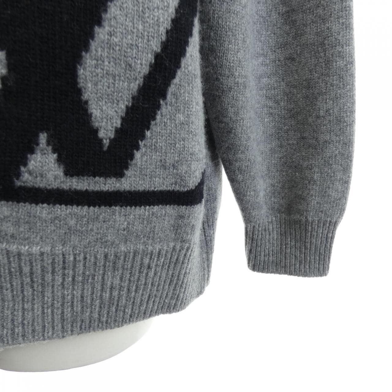 ルイヴィトン LOUIS VUITTON タイガーインタルシアプルオーバー HMN77WH56 ニット