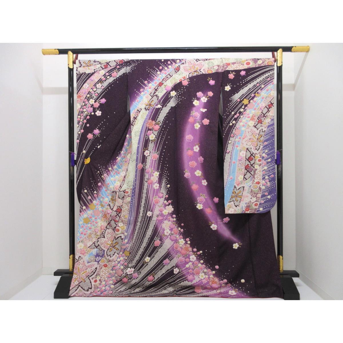 振袖　金通しボカシ染　友禅加工刺繍入り　絞り加工