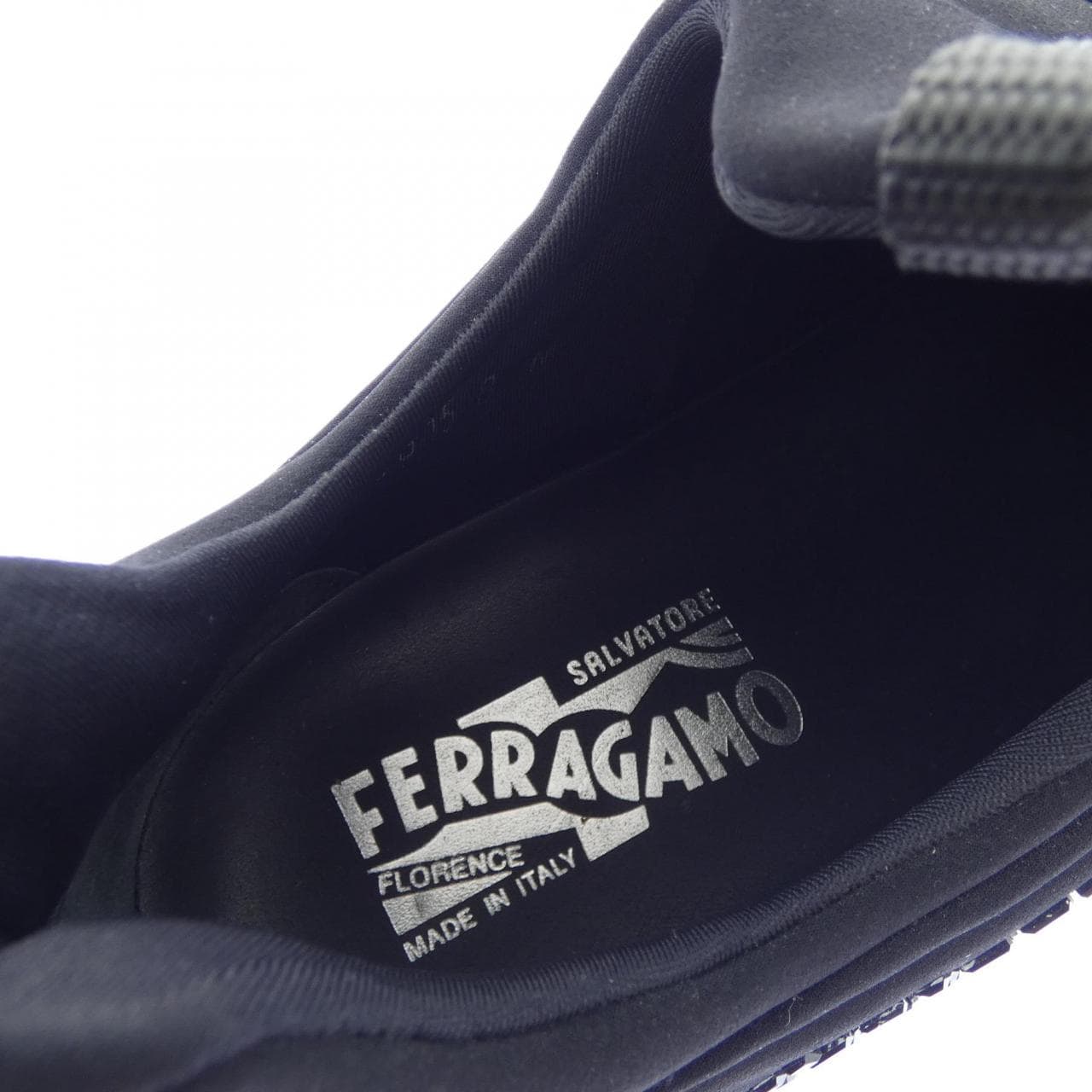 サルヴァトーレフェラガモ SALVATORE FERRAGAMO GIOLLY スニーカー