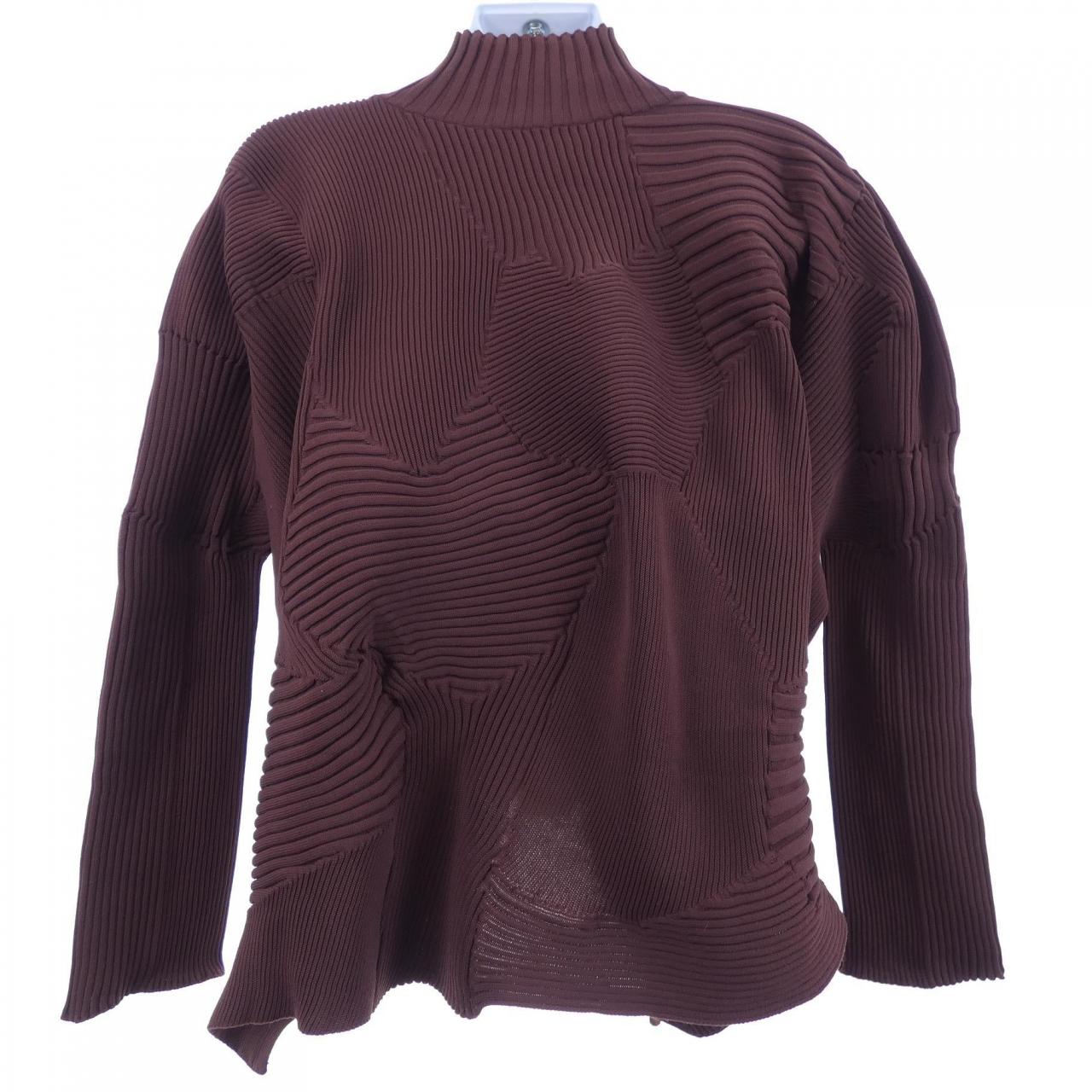 イッセイミヤケ ISSEY MIYAKE KONEKONE　IM53KN258 トップス