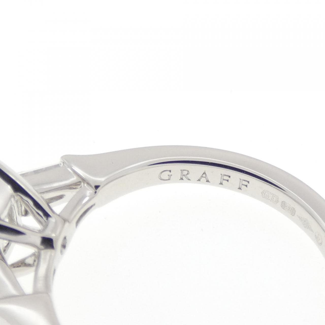 グラフ プロミス リング 0.70CT G VVS2 エメラルドカット