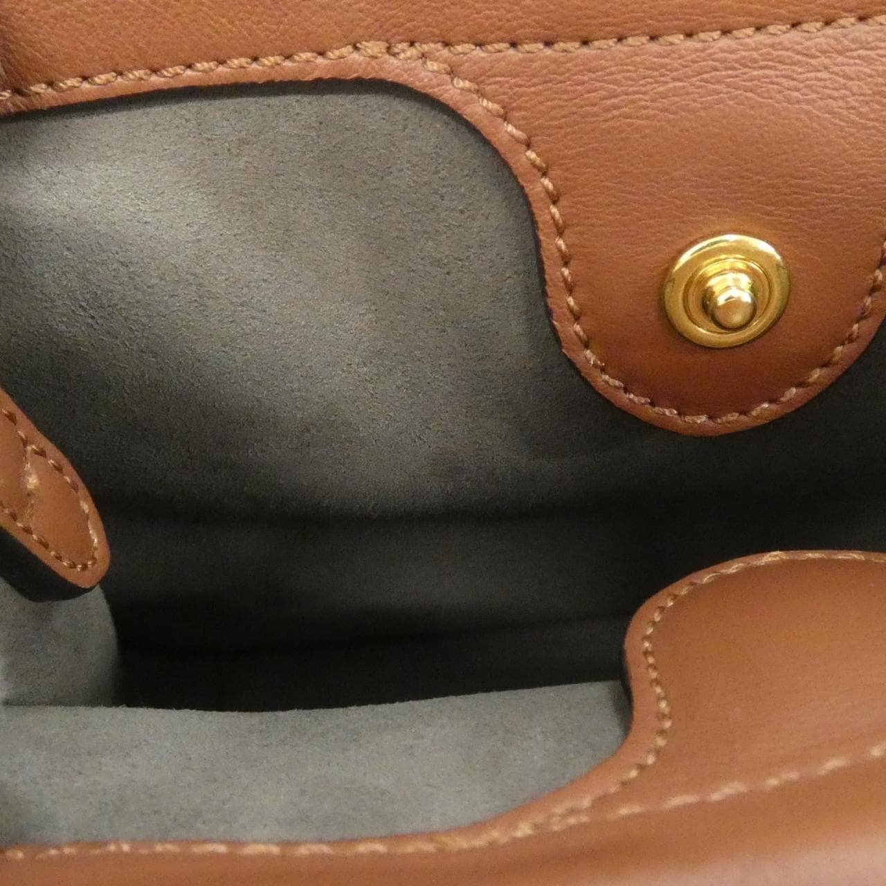 フェンディ フェンディ フリップ スモール 8BT306 A5DY バッグ