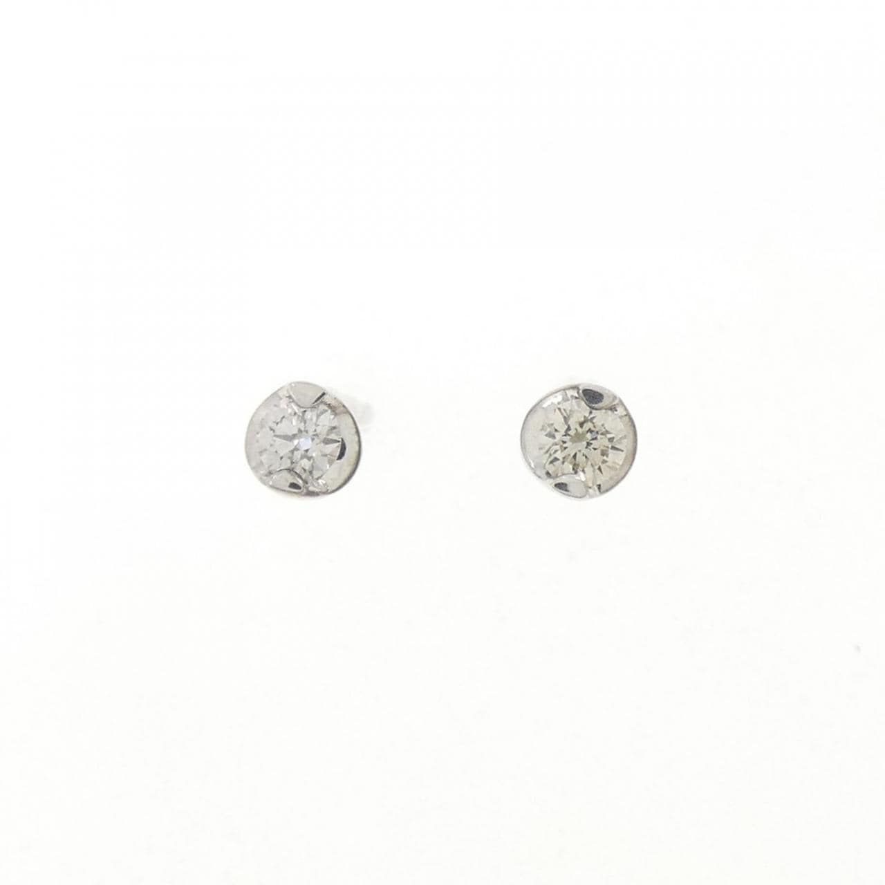 K10WG ソリティア ダイヤモンド ピアス