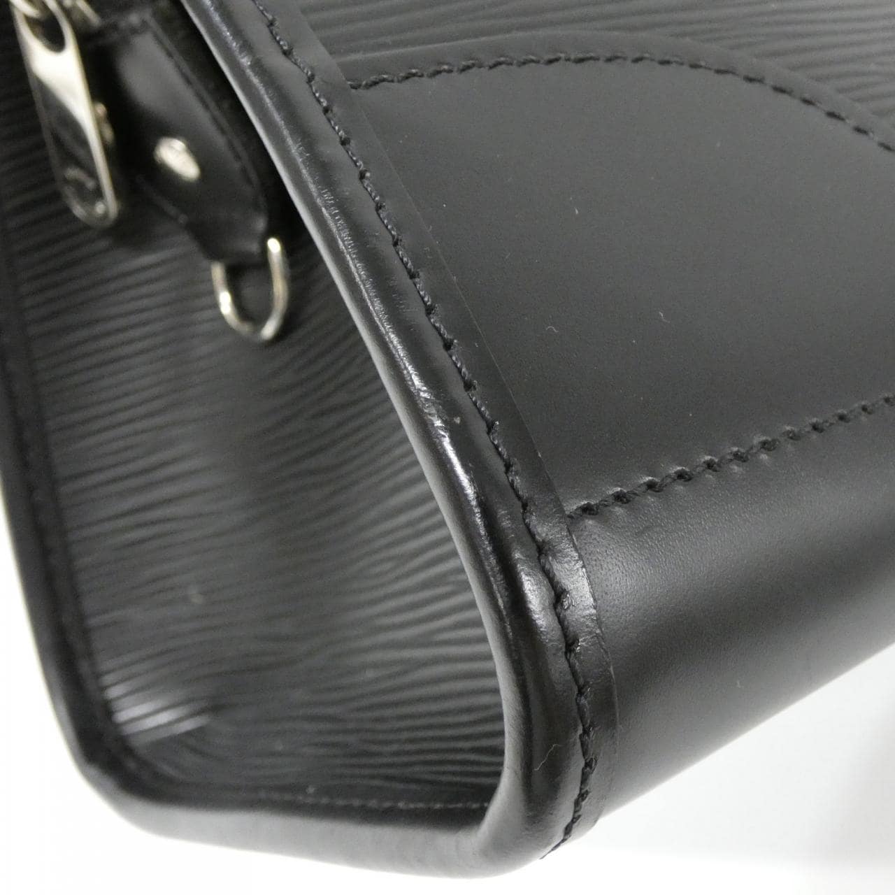 LOUIS VUITTON Epi Madeleine PM M59332 單肩背包