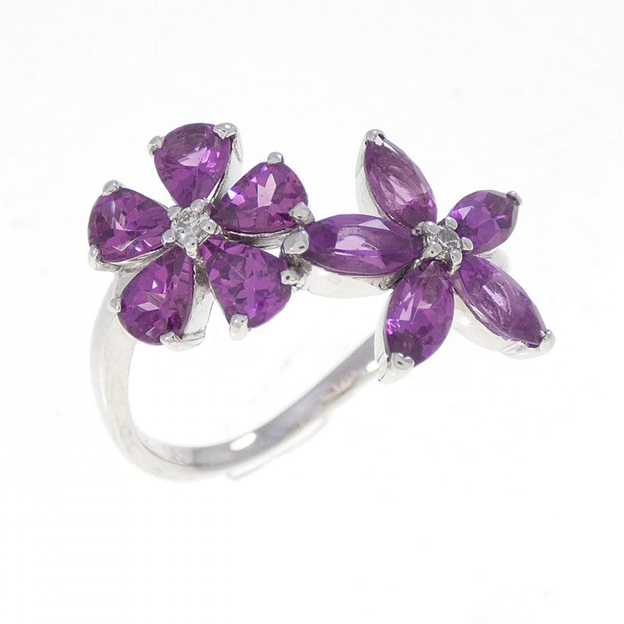K18WG フラワー ガーネット リング 1.60CT