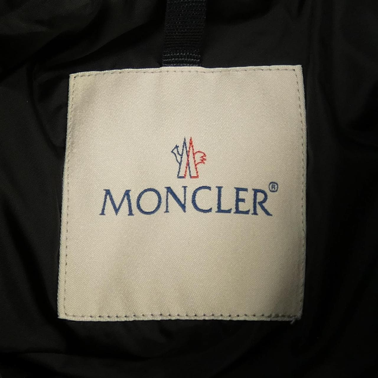 モンクレール MONCLER ダウンジャケット