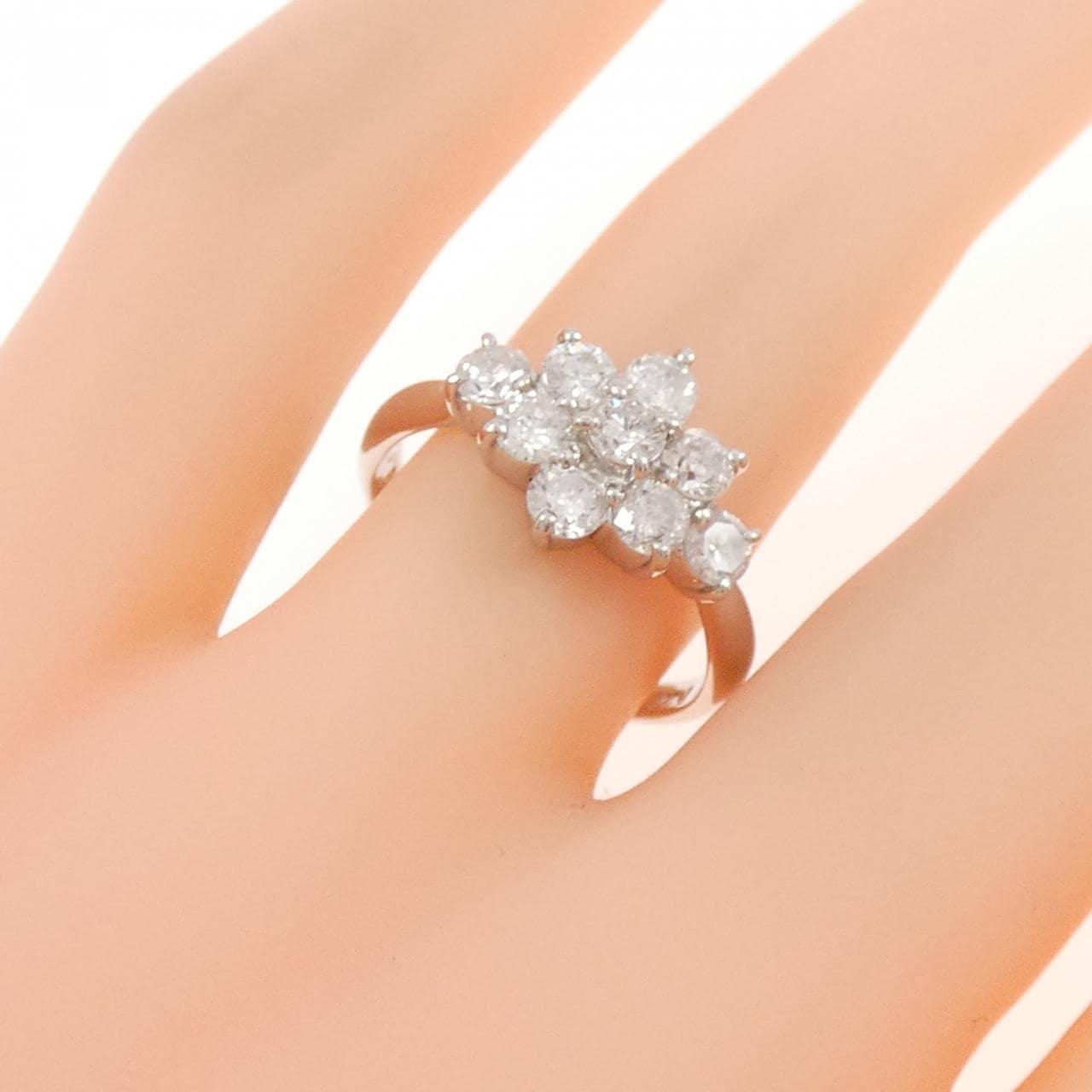 PT900 フラワー ダイヤモンド リング 1.02CT