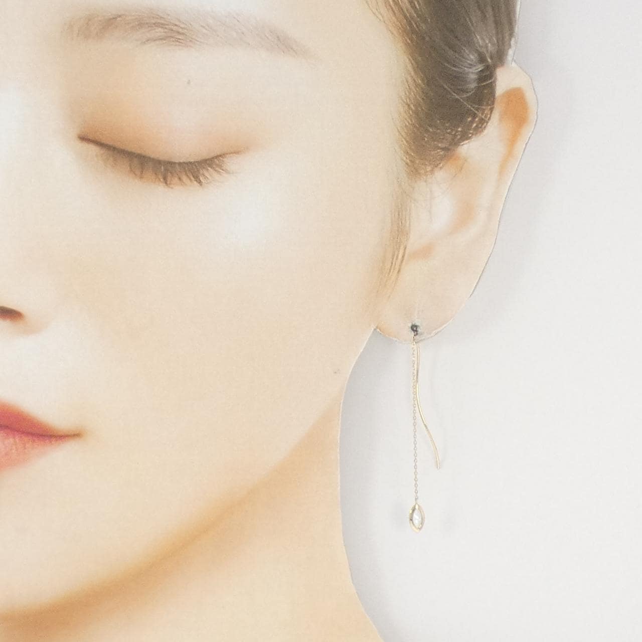 4゜C ブルートパーズ ピアス