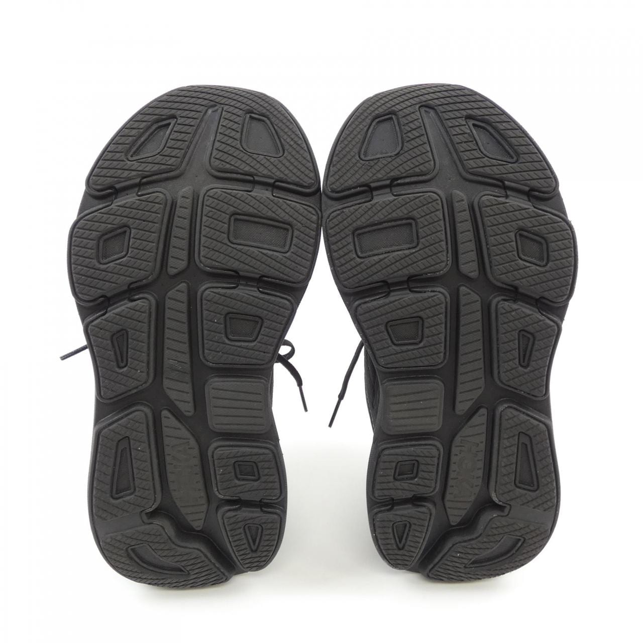 ホカオネオネ HOKA ONE ONE スニーカー