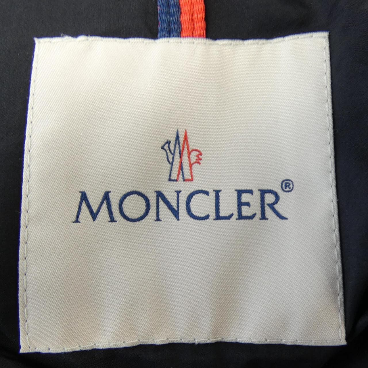 モンクレール MONCLER ダウンジャケット