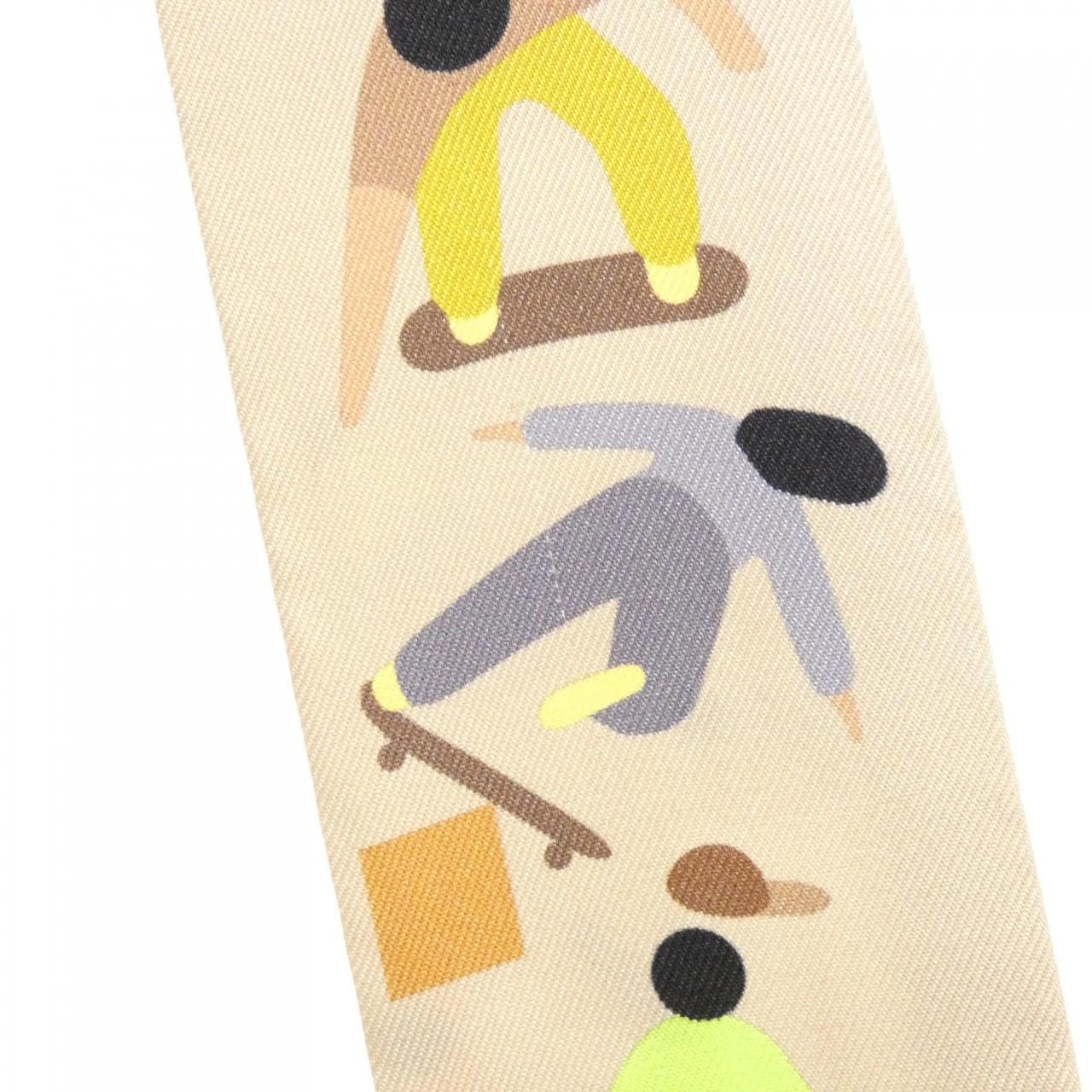 エルメス FIGURES LIBRES ツイリー 064176S スカーフ