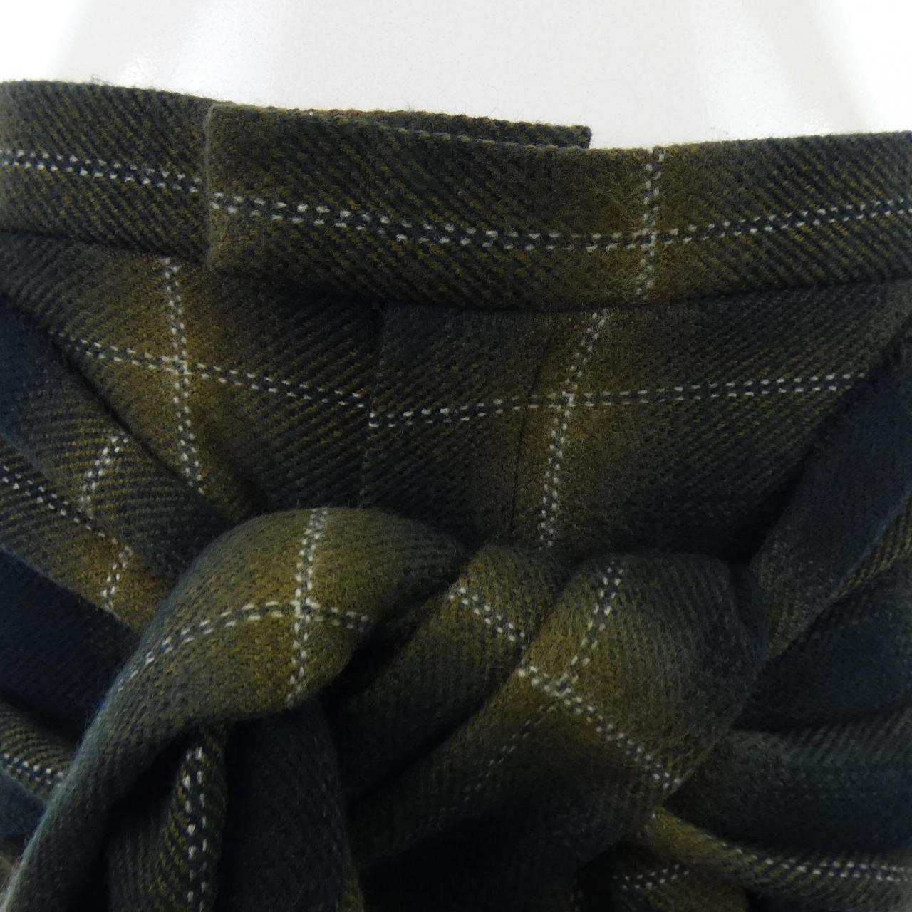 メゾンミハラヤスヒロ MAISON MIHARA YASUHI B15SK121 スカート