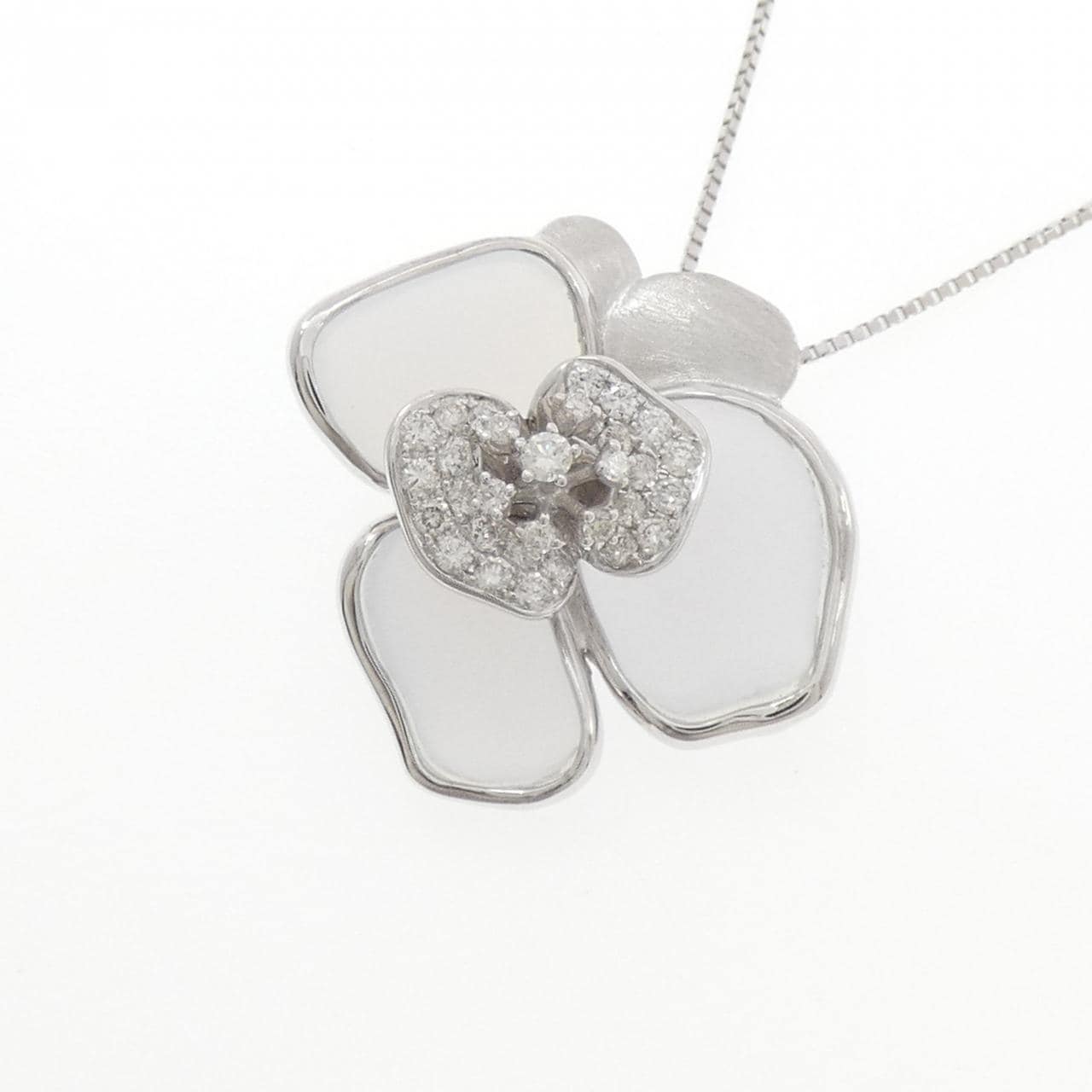 K18WG フラワー カルセドニー ネックレス 12.50CT