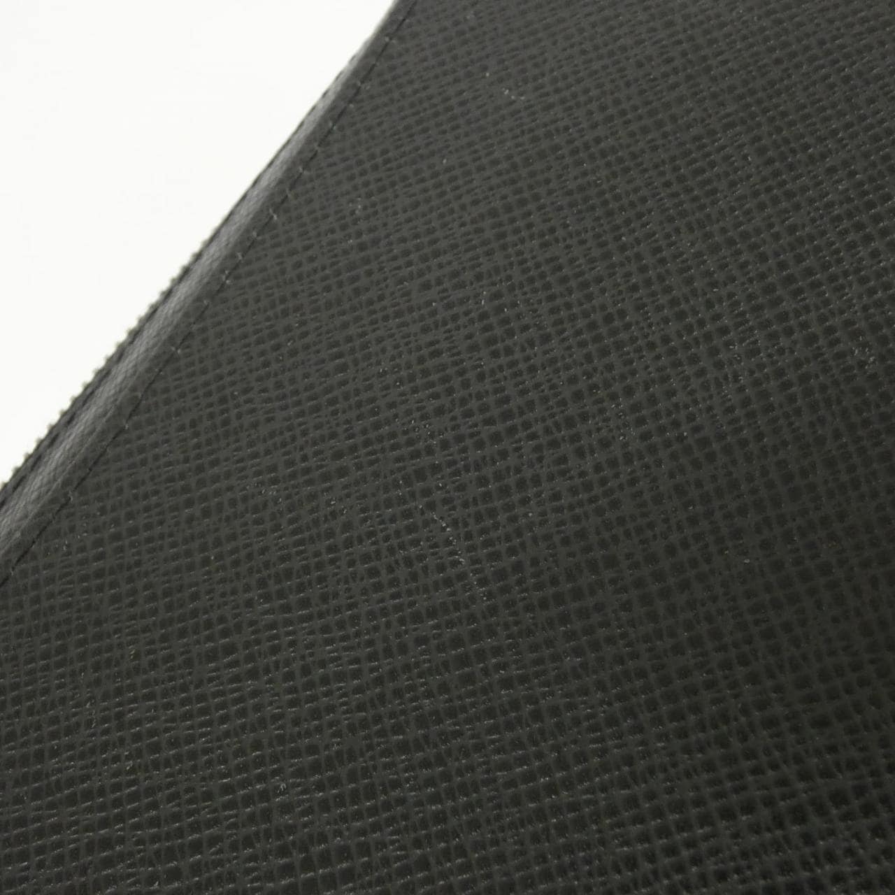 ルイヴィトン タイガ ジッピーXL M44275 財布