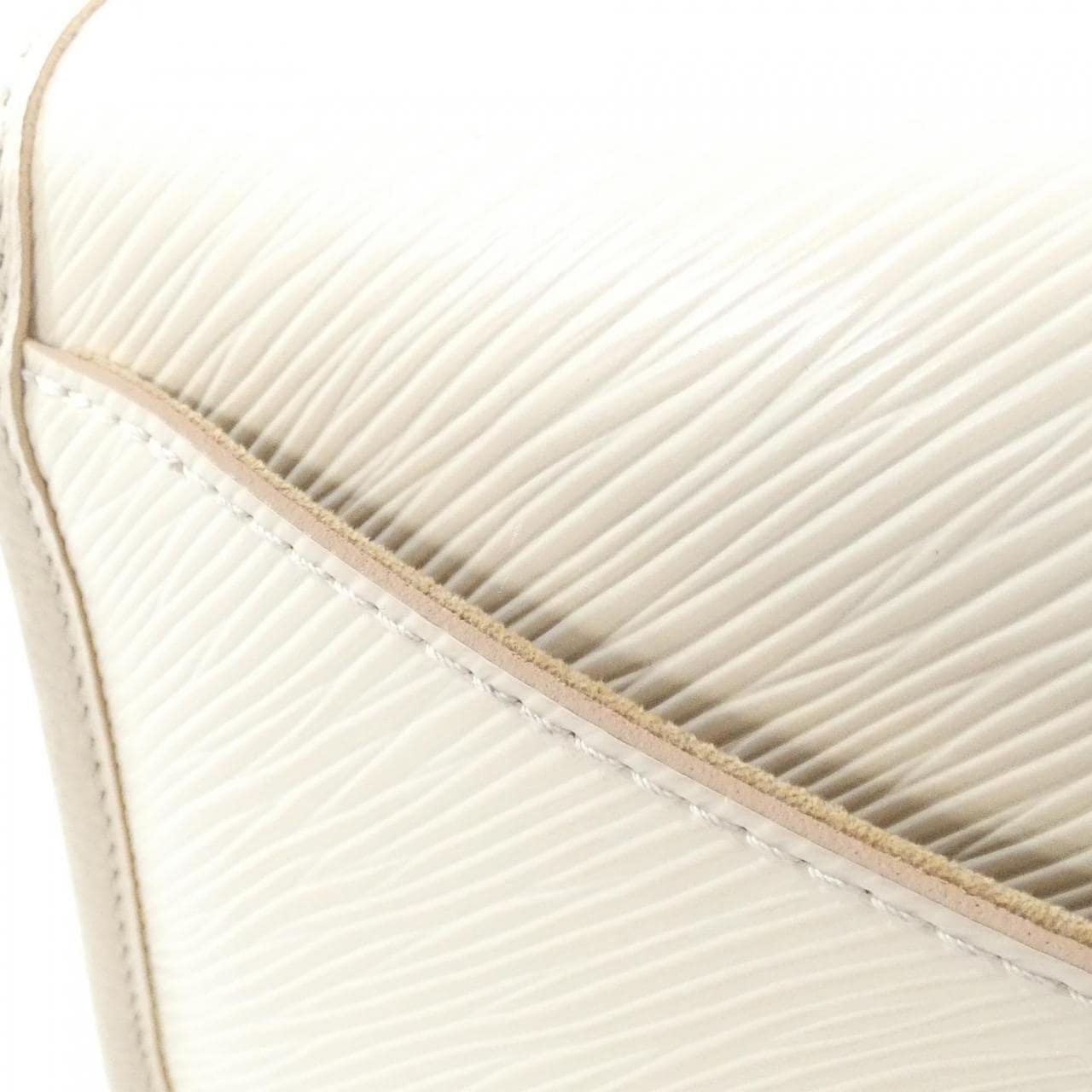 ルイヴィトン エピ ビュシ M59457 ショルダーバッグ