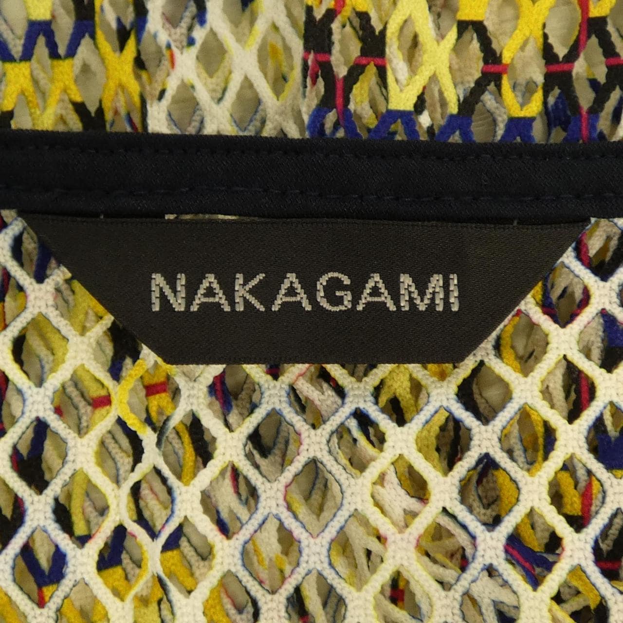 NAKAGAMI トップス