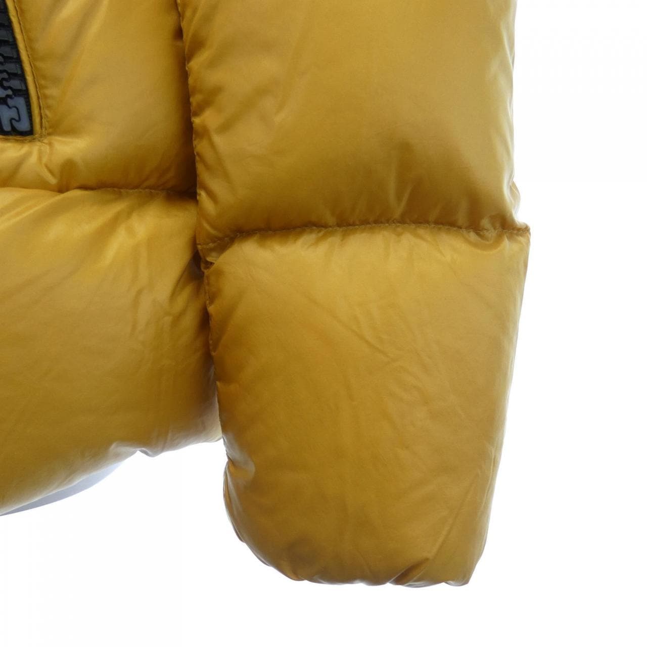 モンクレール MONCLER ダウンジャケット