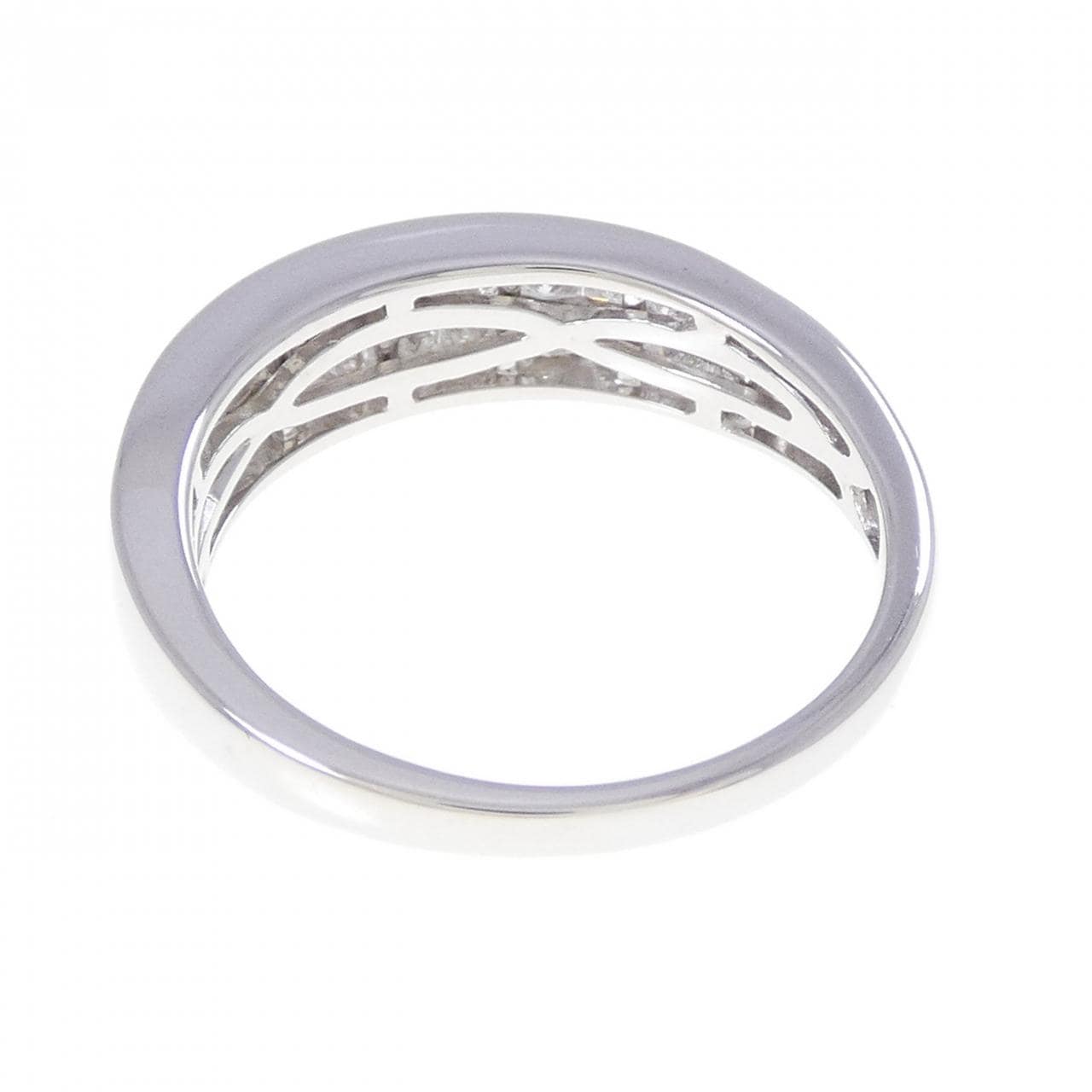 ジーエスティービー ダイヤモンド リング