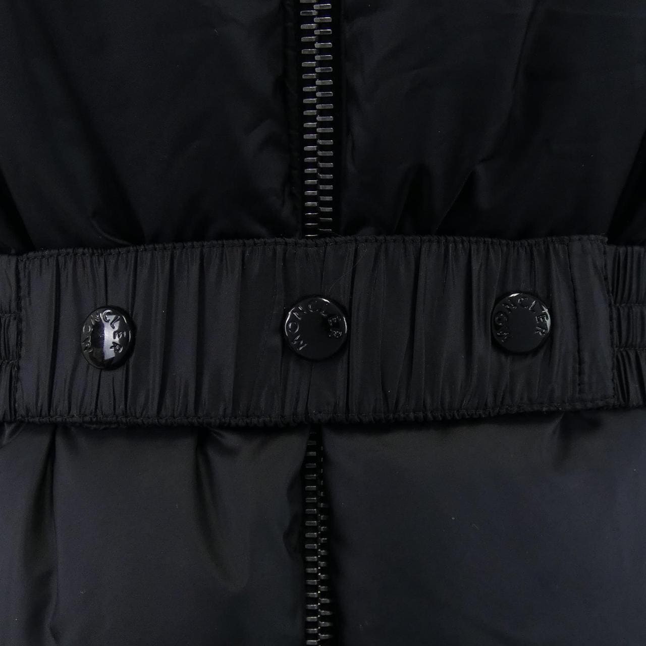 MONCLER BOED羽绒服