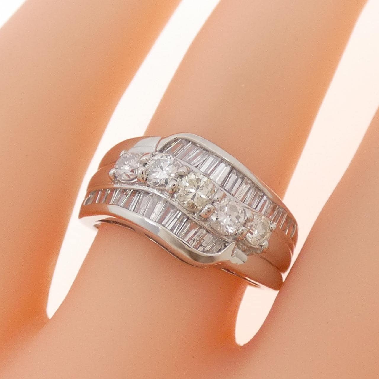 PT900 ダイヤモンド リング 1.00CT
