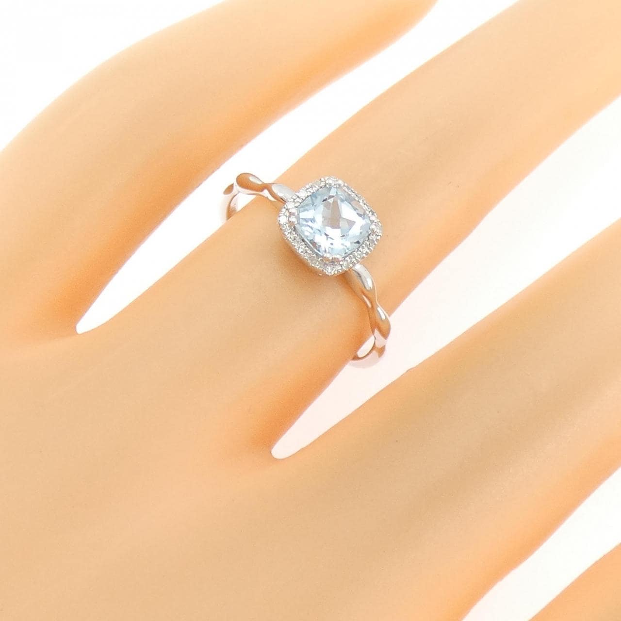 585WG ブルートパーズ リング