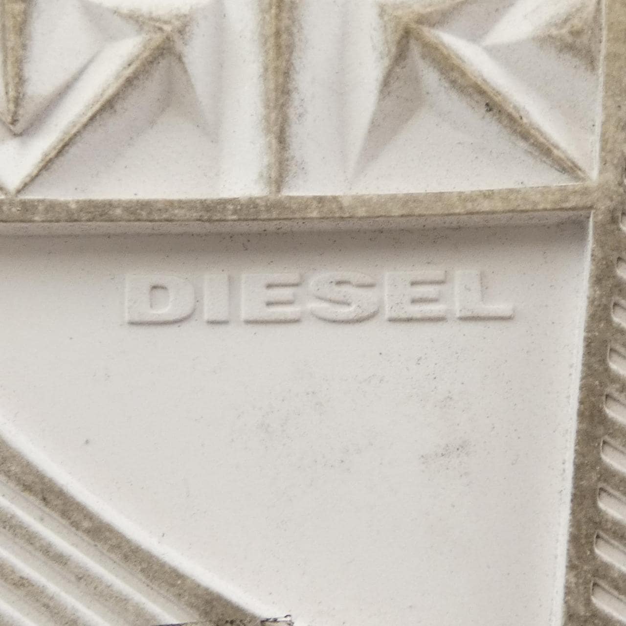 ディーゼル DIESEL スニーカー