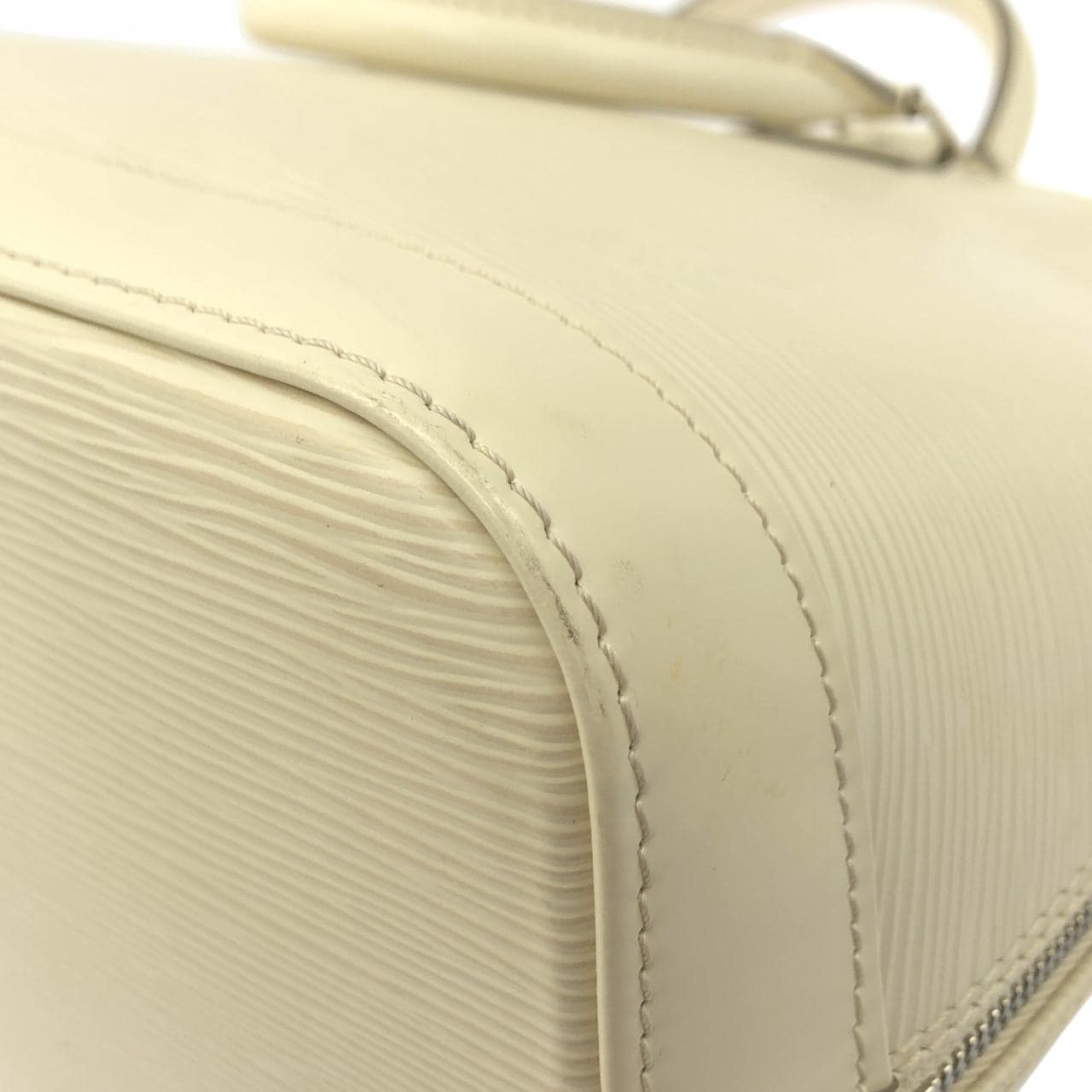 ルイヴィトン エピ アルマ PM M5280J バッグ