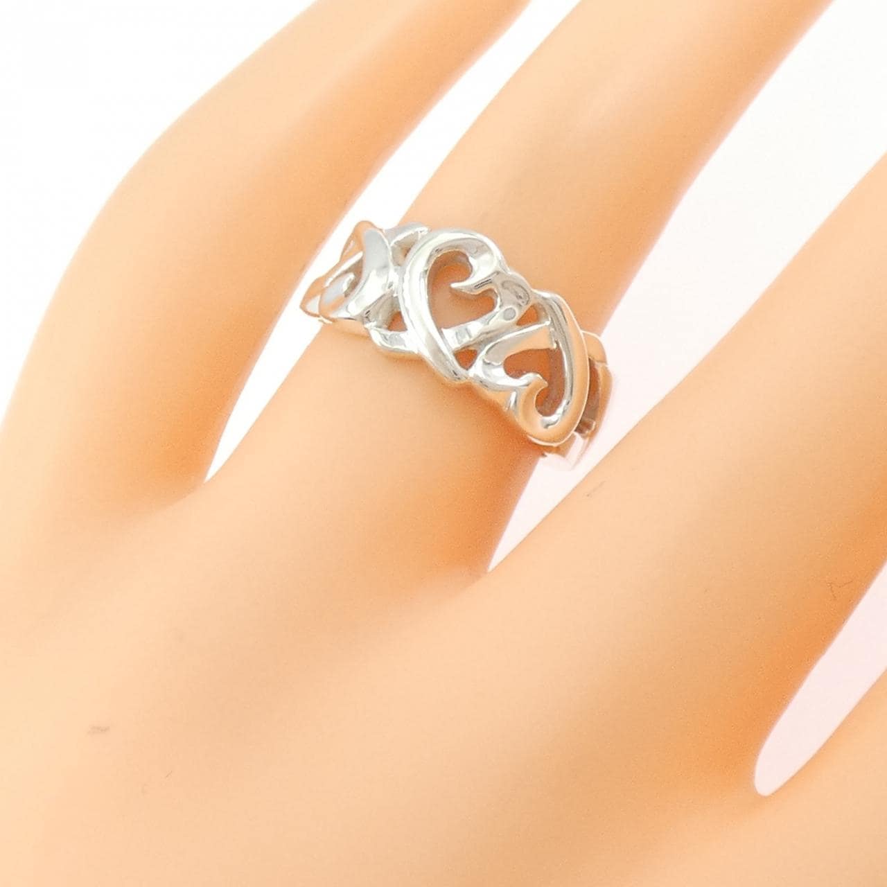 ティファニー トリプルラビングハート リング