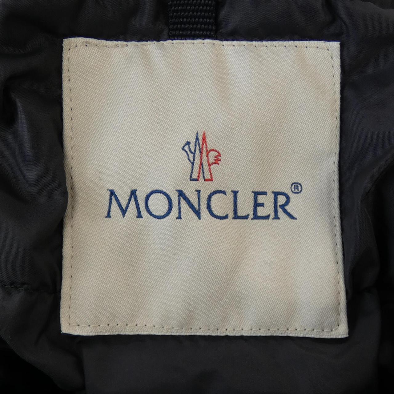 モンクレール MONCLER ダウンジャケット