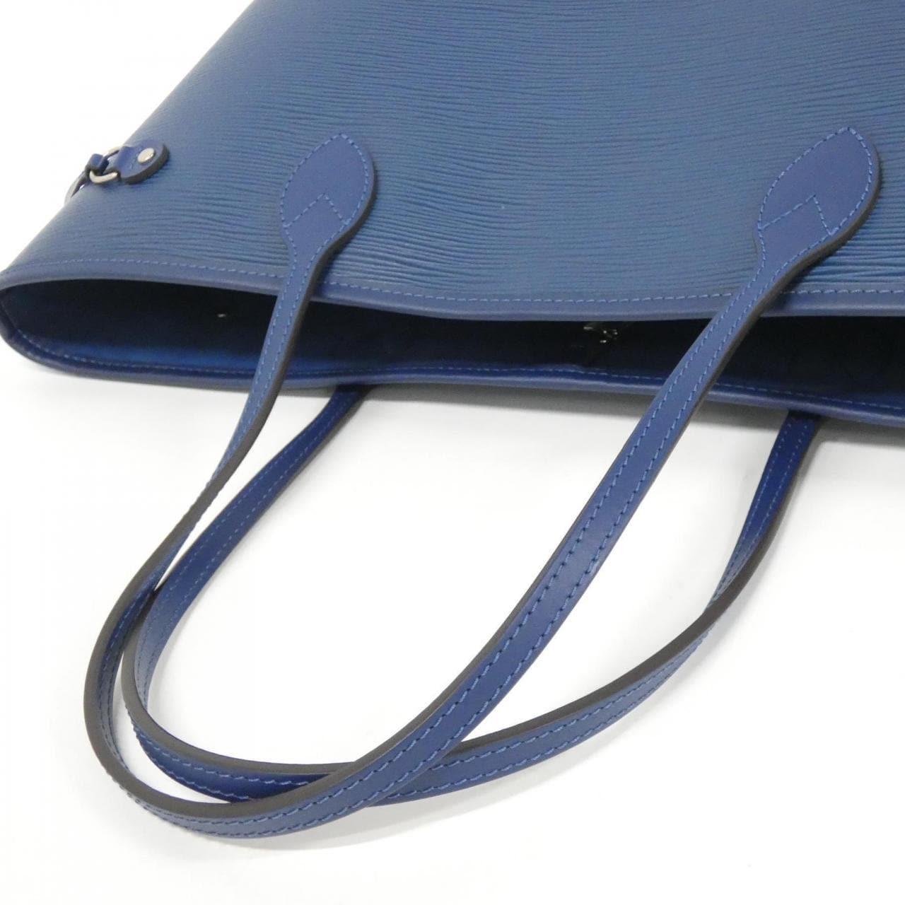 ルイヴィトン エピ ネヴァーフル MM M40885 バッグ