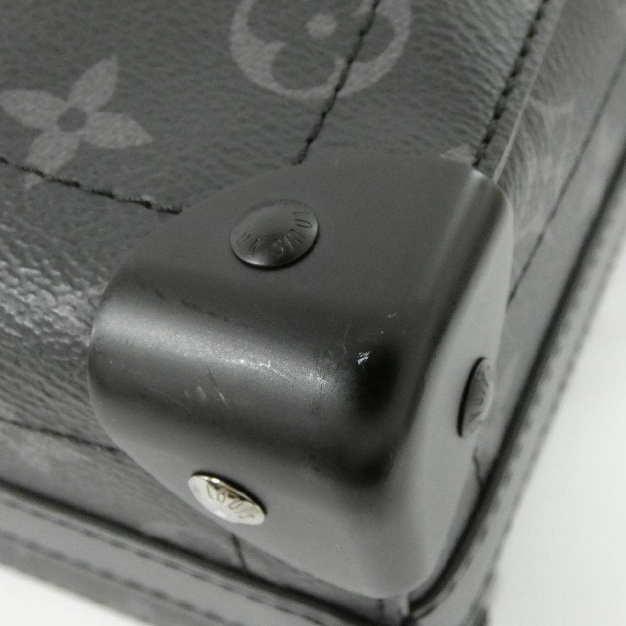 LOUIS VUITTON Monogram Eclipse Soul Trunk EW M11744 肩背包