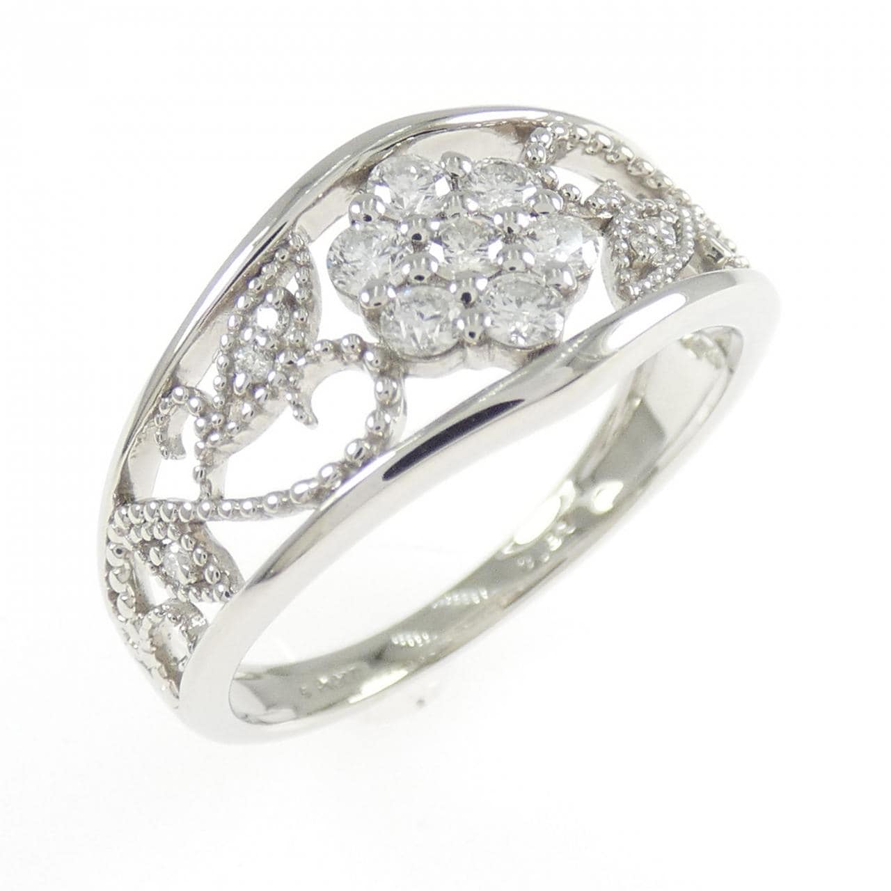 PT900 フラワー ダイヤモンド リング 0.31CT