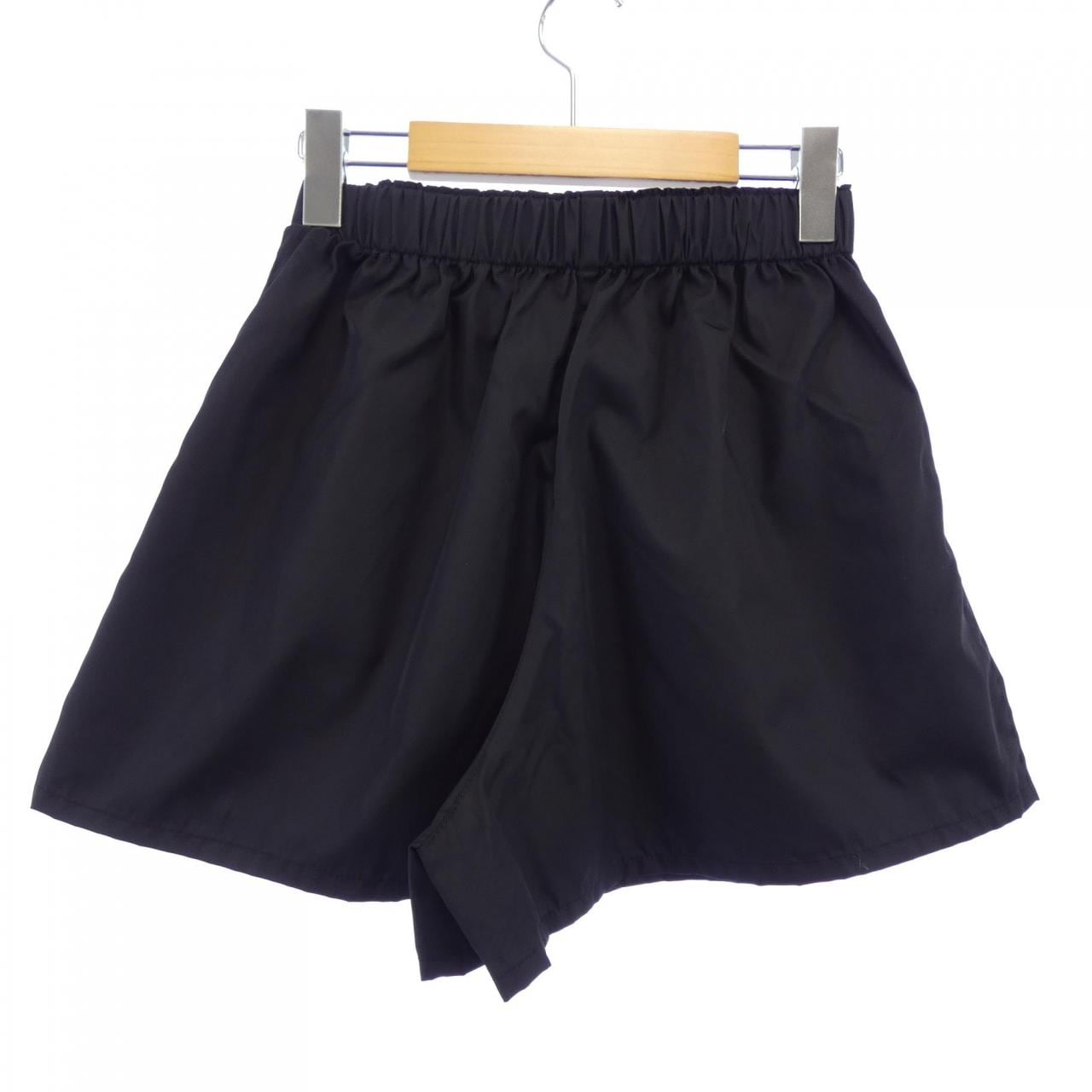 プラダ PRADA トライアングルロゴ 22C757 S221 1WQ8 ショートパンツ