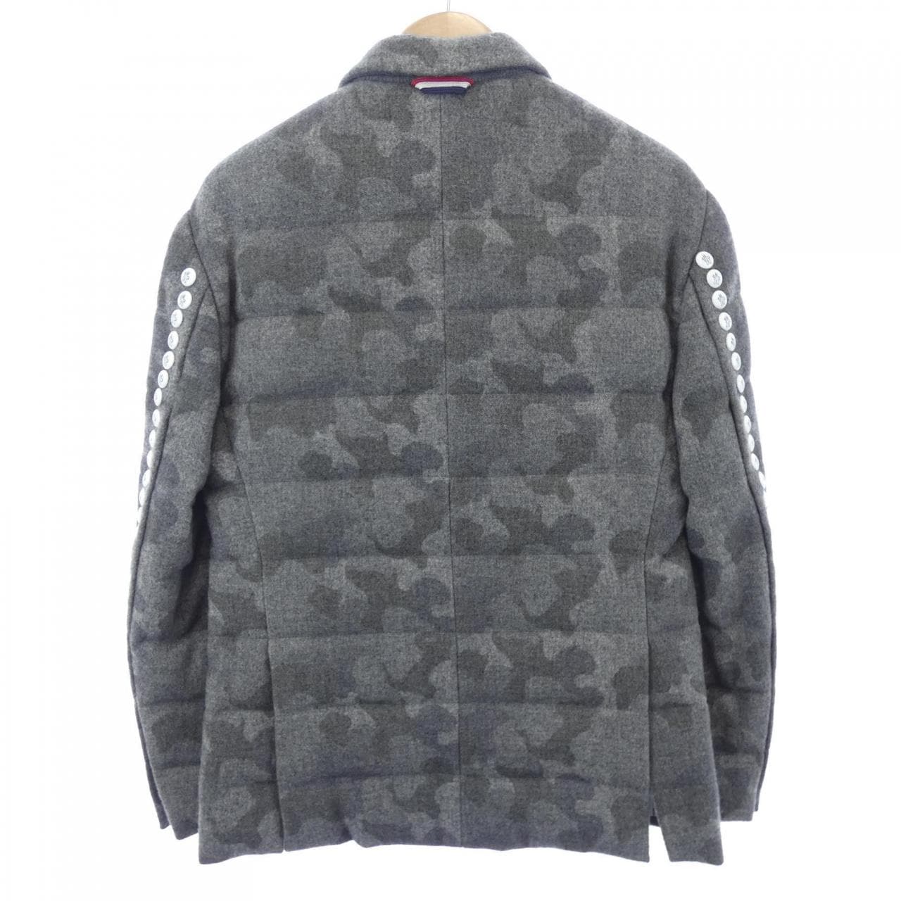 モンクレールガムブルー MONCLER GAMMEBLEU ダウンジャケット