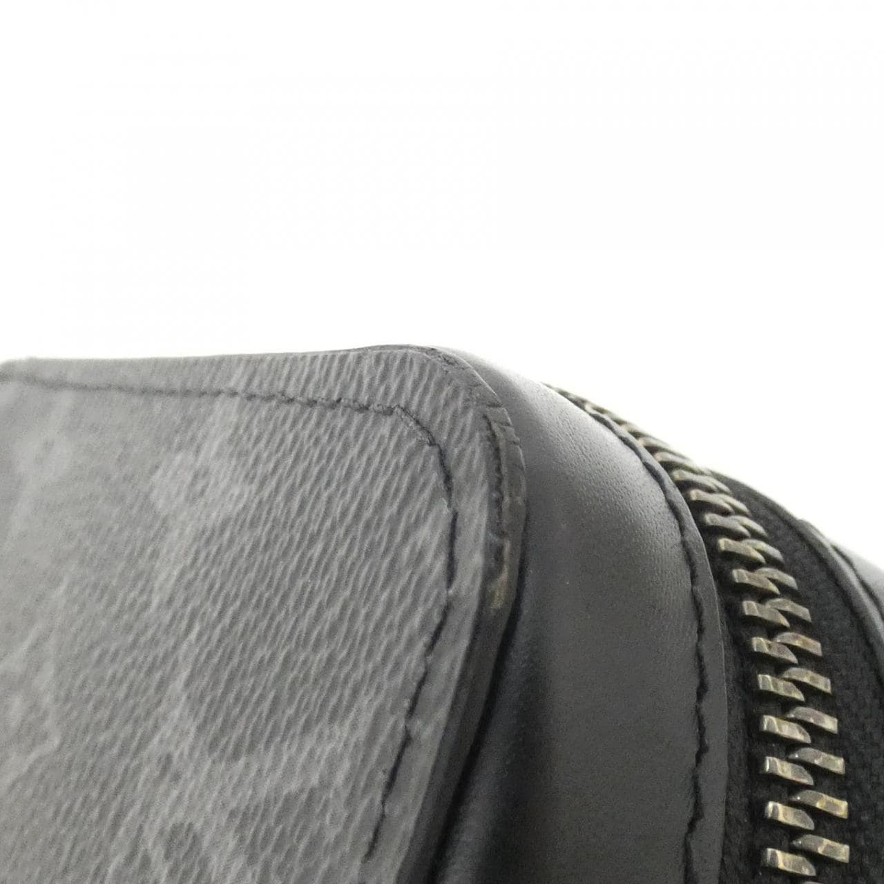 ルイヴィトン モノグラム エクリプス ジッピーXL M61698 財布