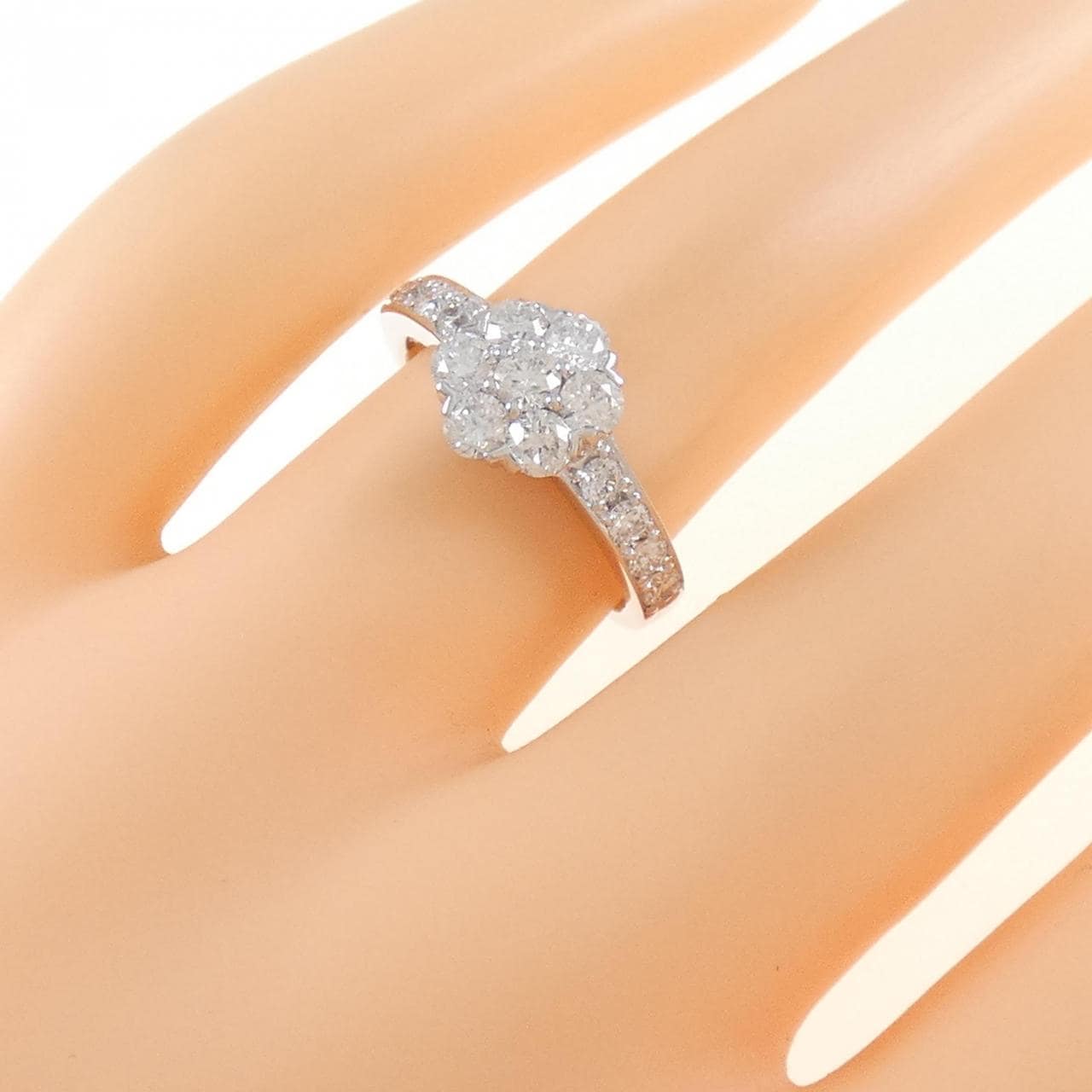 K18WG フラワー ダイヤモンド リング 1.00CT
