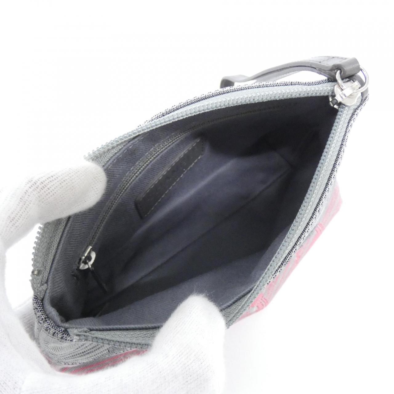 シャネル ニュートラベル ライン ポーチ