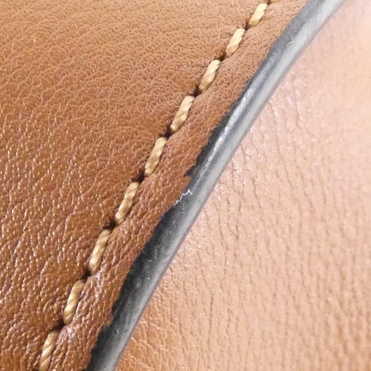 Loewe Hammock 387 30 N60 單肩包