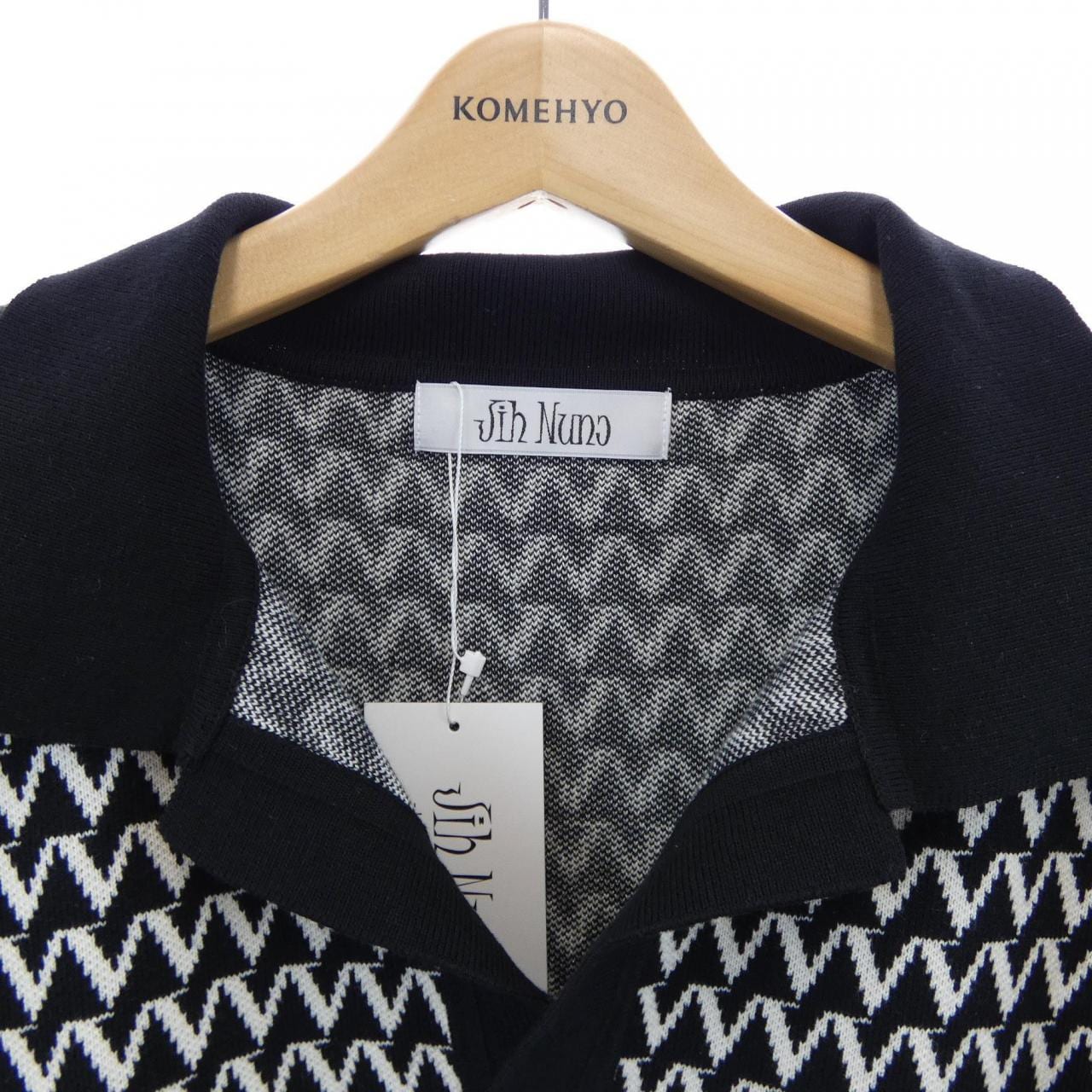Jih Nunc ポロシャツ