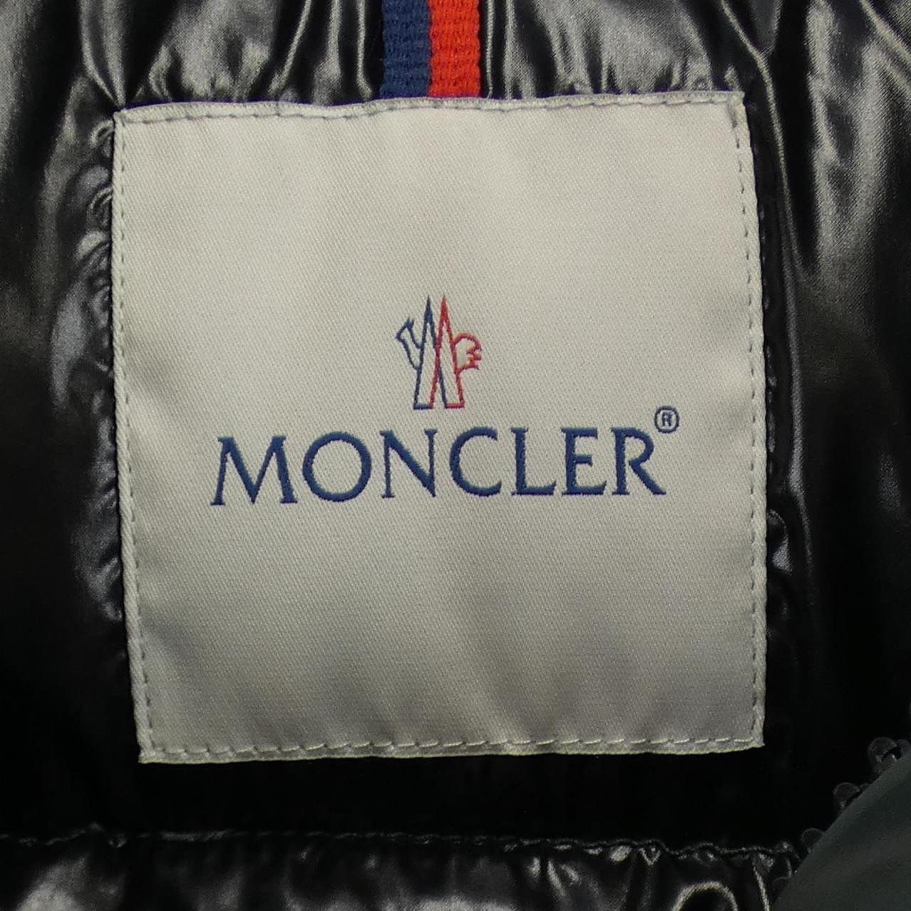 モンクレール MONCLER ダウンジャケット