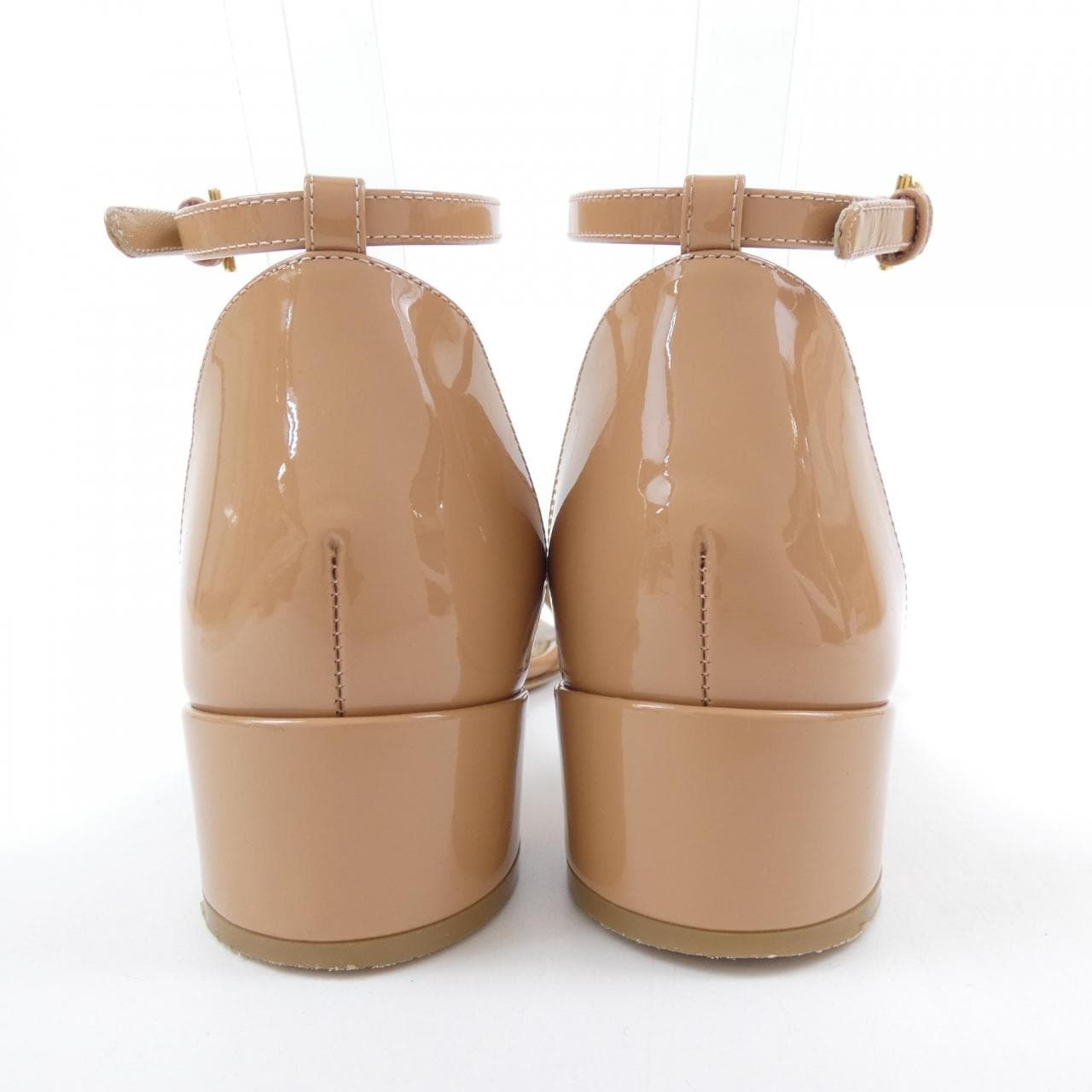サルヴァトーレフェラガモ SALVATORE FERRAGAMO サンダル