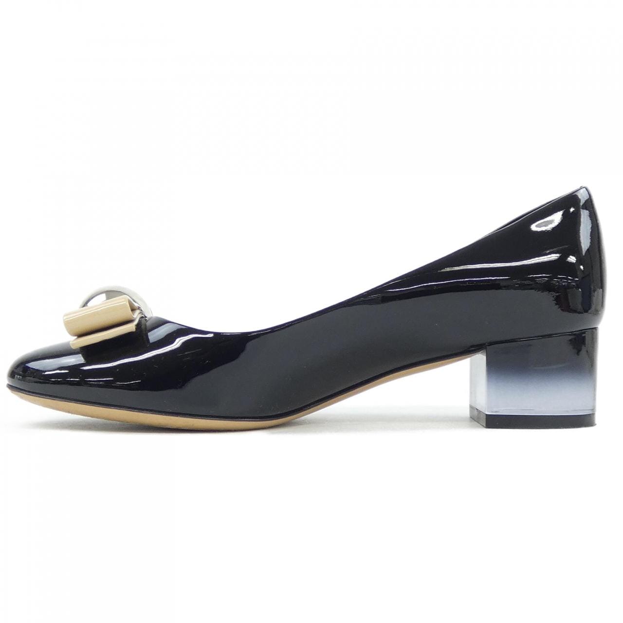 サルヴァトーレフェラガモ SALVATORE FERRAGAMO パンプス