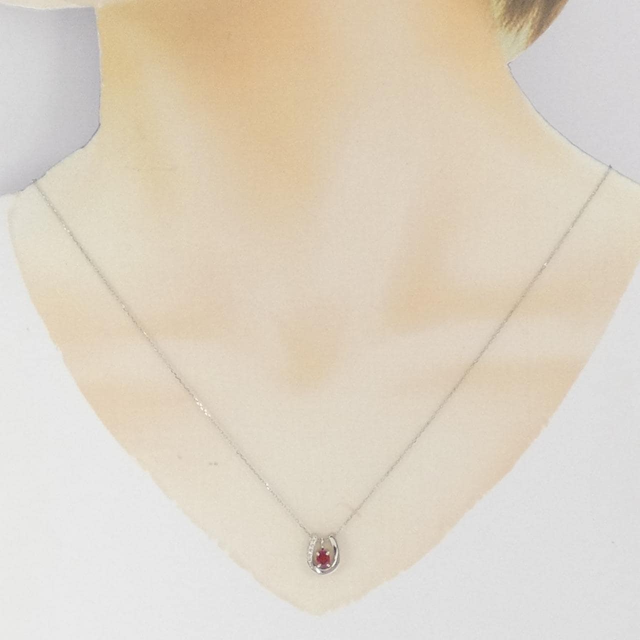 PT900/PT850 Sapphire Necklace