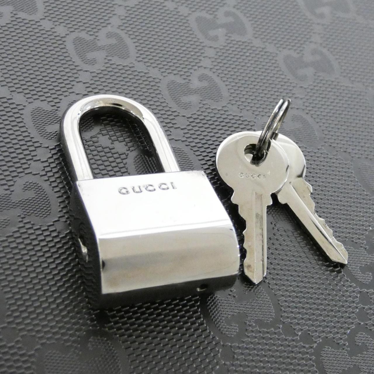 グッチ 293909 FU49R キャリーバッグ