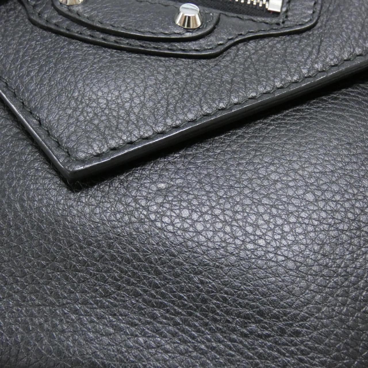 バレンシアガ PAPIER TRIPLE XS ZIP AROUND 398815 DLQ0N ショルダーバッグ