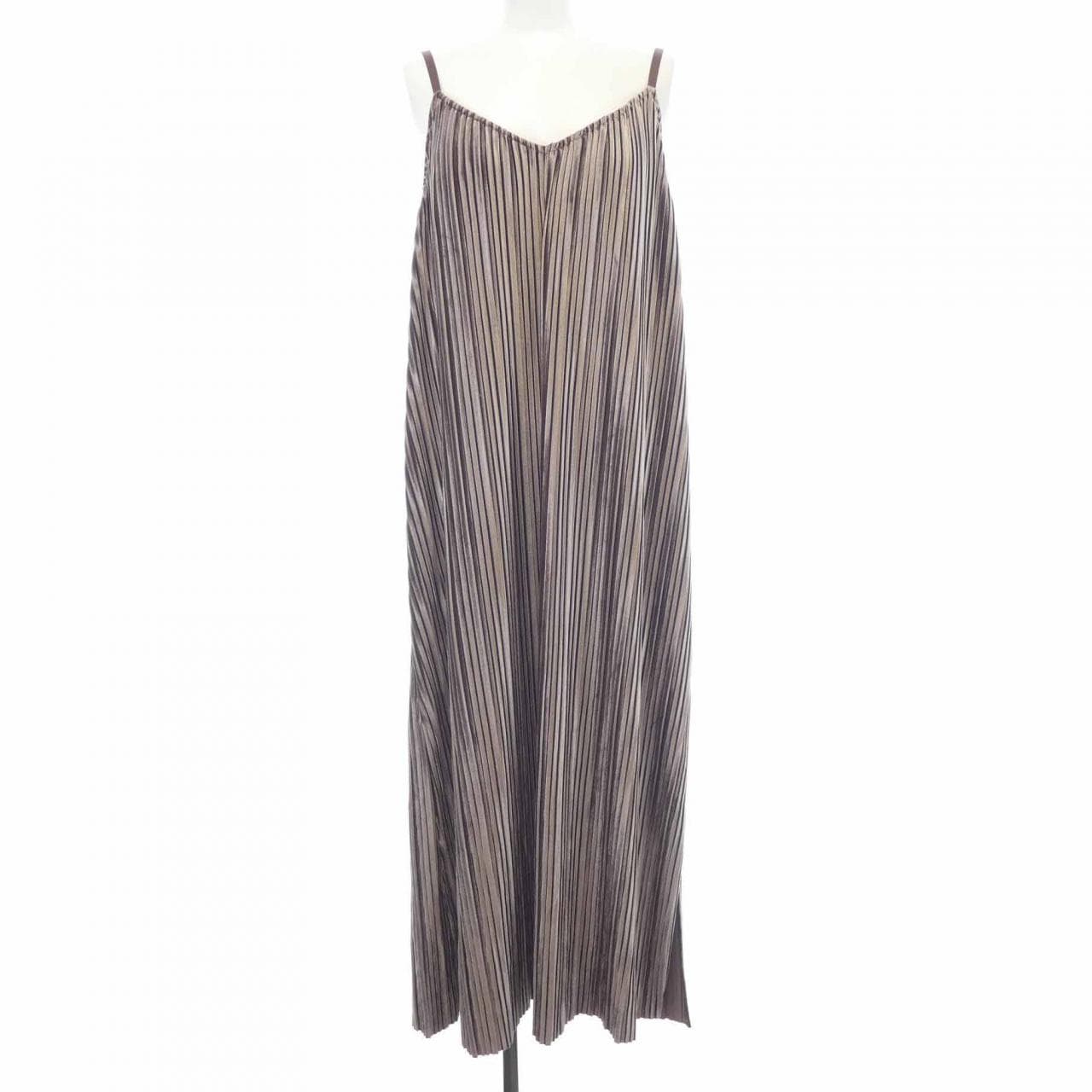 斯特拉Stola.连衣裙