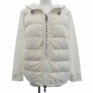モンクレール MONCLER ダウンジャケット