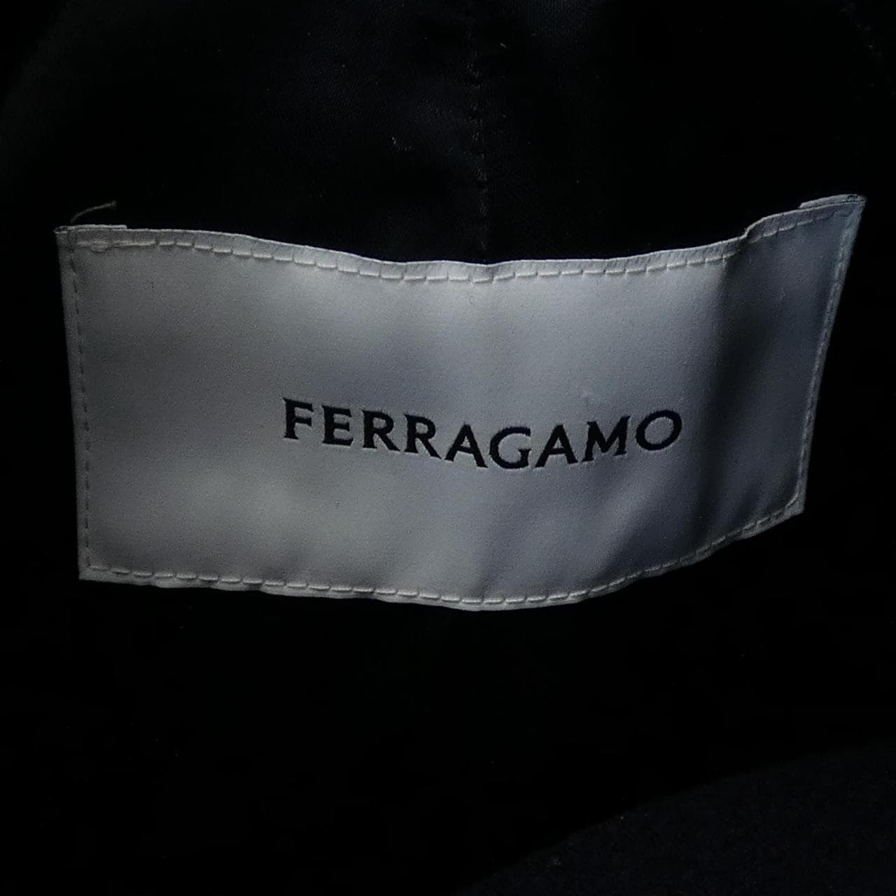 フェラガモ FERRAGAMO コート